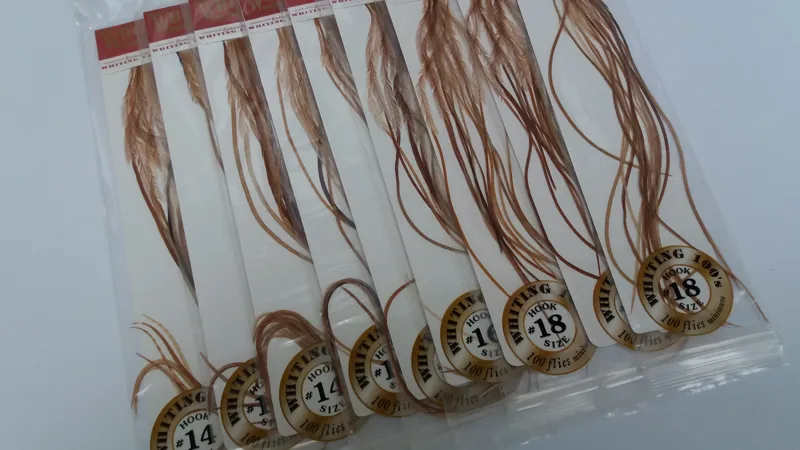 Whiting 100 Saddle Hackle Pack in Medium Ginger